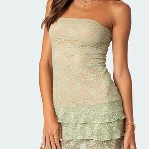 Elegant Lace Strapless Dress in Light Green